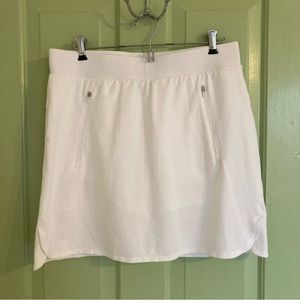 T by Talbots White Skort Size Medium